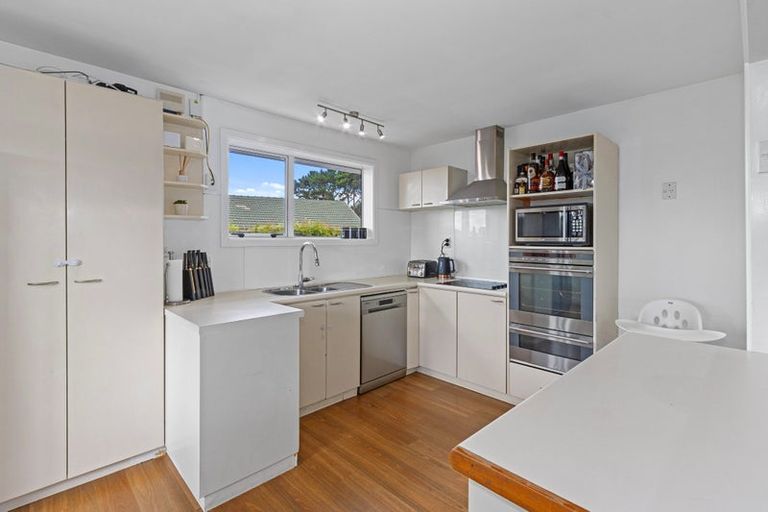 Photo of property in 52 Awatea Road, Hornby, Christchurch, 8042