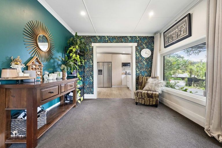 Photo of property in 3 Huia Road, Titirangi, Auckland, 0604
