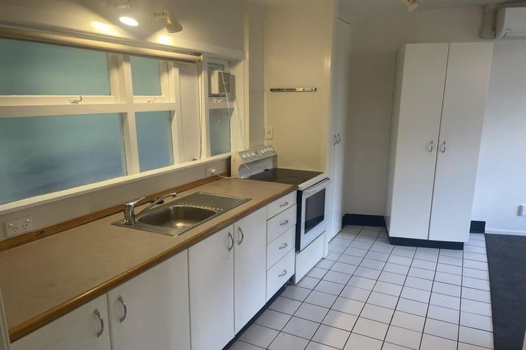 Photo of property in Parkland Flats, 16/51u Adams Terrace, Kelburn, Wellington, 6021