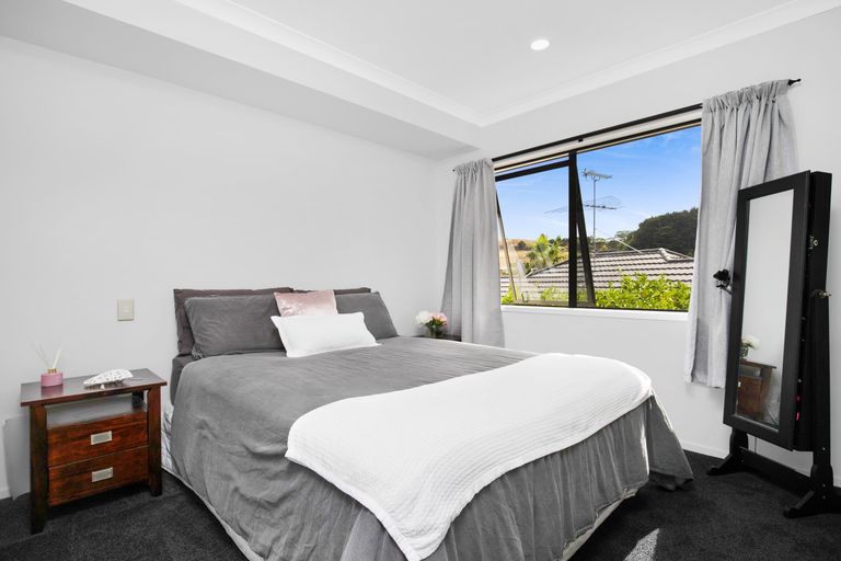 Photo of property in 32 Les Fisher Place, Pukekohe, 2120