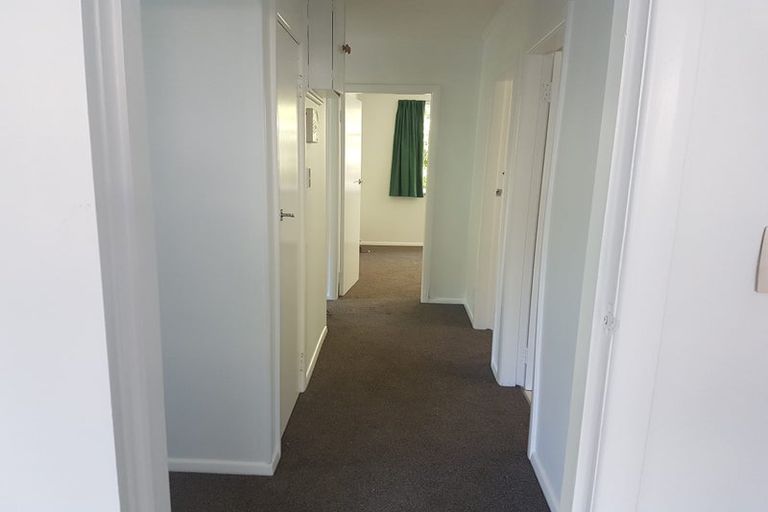 Photo of property in 2 Wilfred Street, Tawa, Wellington, 5028