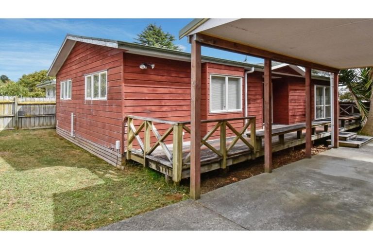 Photo of property in 60 Holmes Road, Manurewa, Auckland, 2102