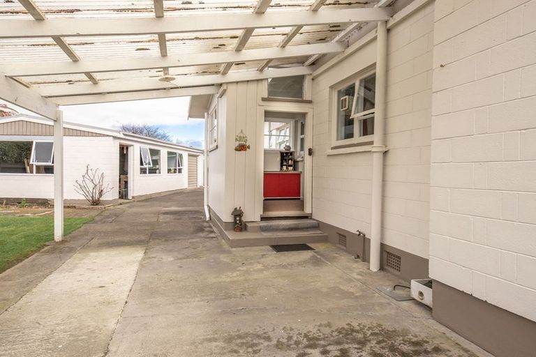 Photo of property in 114 Brougham Street, Westport, 7825