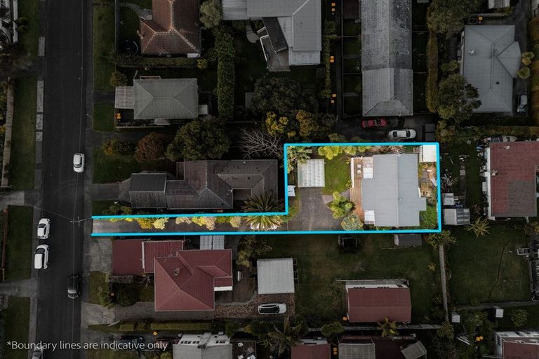 Photo of property in 55 Eastglen Road, Glen Eden, Auckland, 0602