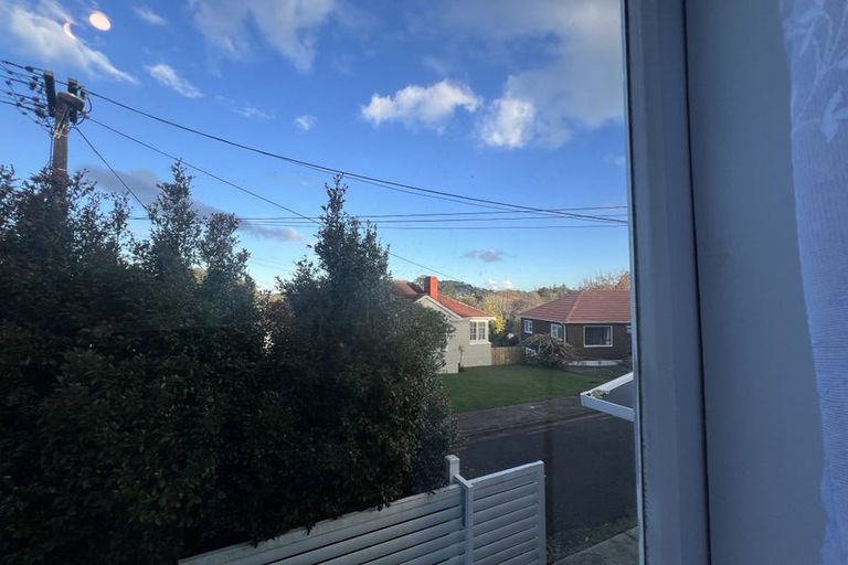 Photo of property in 30 Niccol Avenue, Narrow Neck, Auckland, 0624