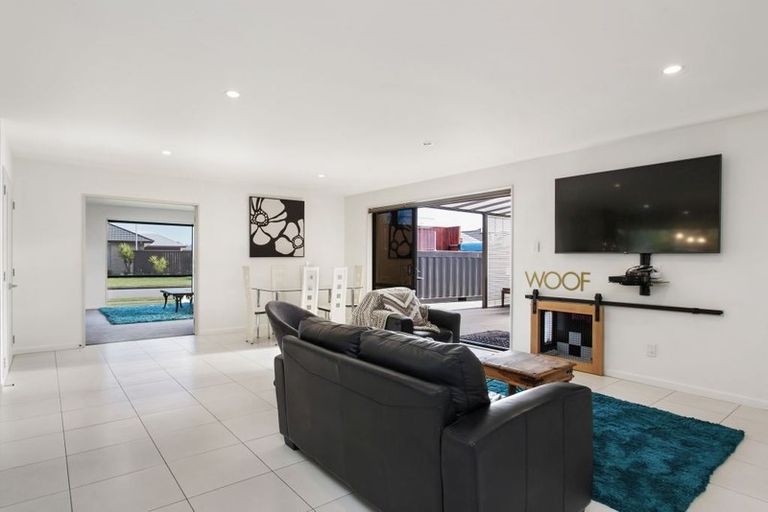 Photo of property in 10 Dunaverty Place, Broomfield, Christchurch, 8042