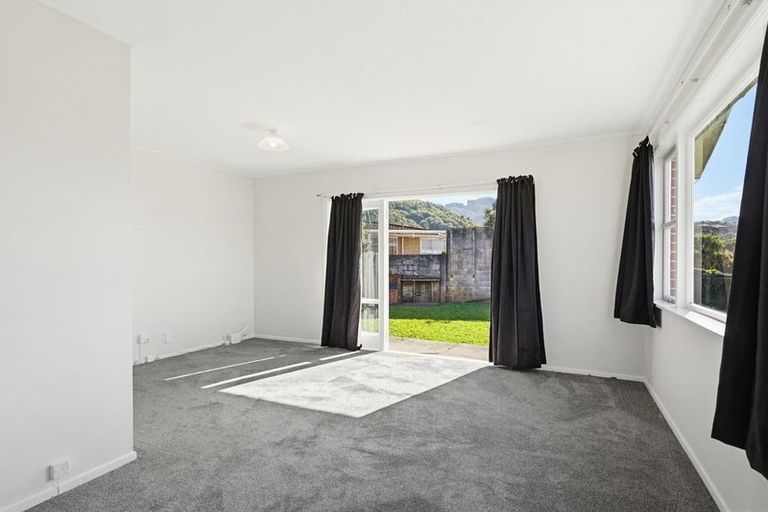 Photo of property in 2/7 Mitre Grove, Trentham, Upper Hutt, 5018