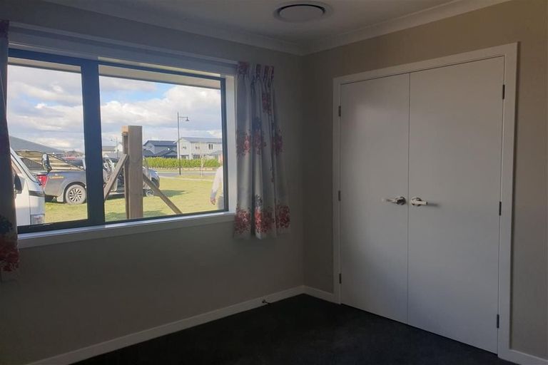 Photo of property in 42 Rose Leigh Drive, Cambridge, 3434