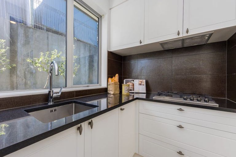 Photo of property in 10 Ian Gordon Lane, Orewa, 0931