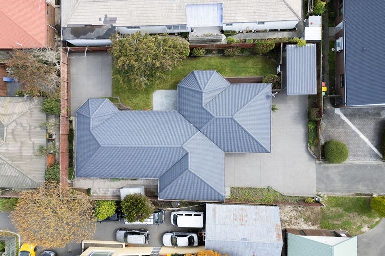 Photo of property in 7 Broadfell Avenue, Avonhead, Christchurch, 8042