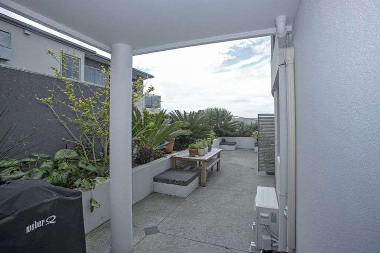 Photo of property in 203 Marine Parade, Mount Maunganui, 3116