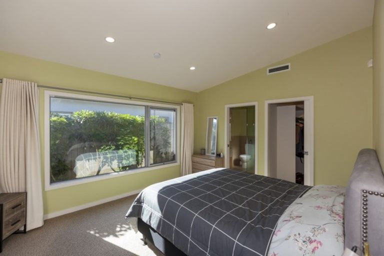 Photo of property in 2 Beckett Lane, Raumati Beach, Paraparaumu, 5032