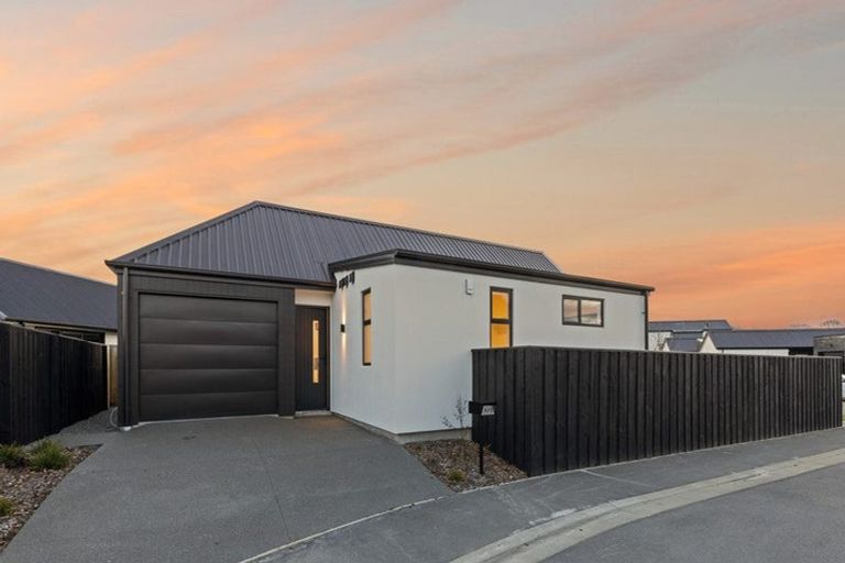 Photo of property in 1/1 Hebe Lane, Northwood, 8051