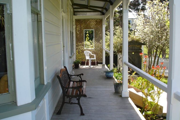 Photo of property in 14 Petherick Crescent, Johnsonville, Wellington, 6037