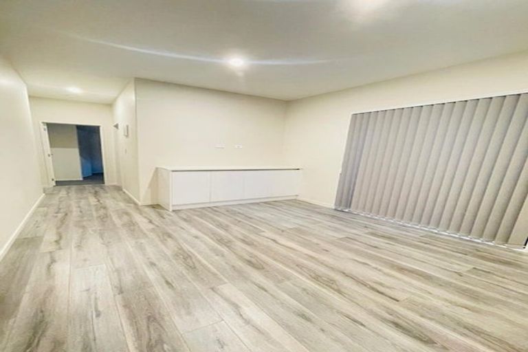 Photo of property in 54 Drumbuoy Drive, Flat Bush, Auckland, 2019