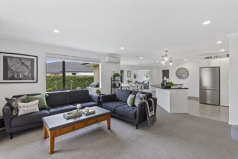 Photo of property in 17 Hawkridge Rise, Huntington, Hamilton, 3210