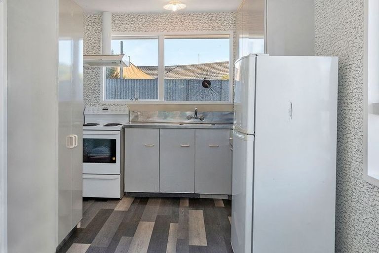 Photo of property in 2/6 Jade Place, Parklands, Christchurch, 8083