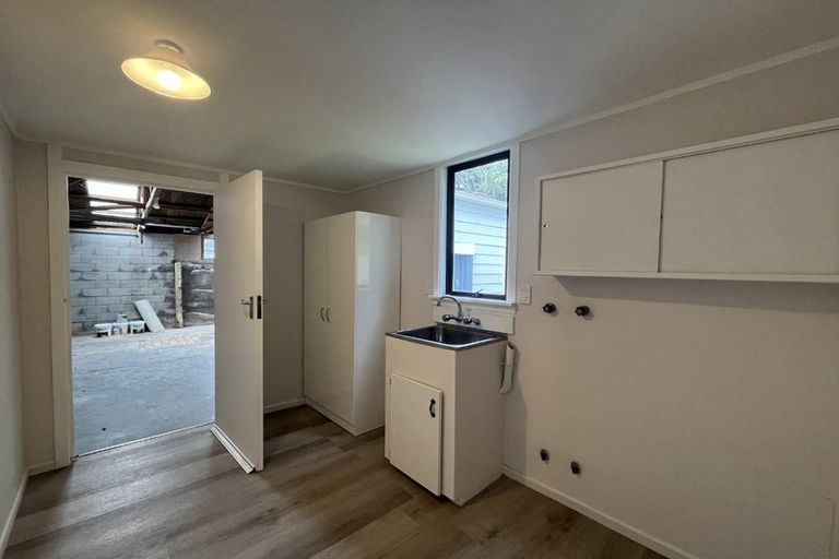 Photo of property in 83 Awanui Street, Merrilands, New Plymouth, 4312