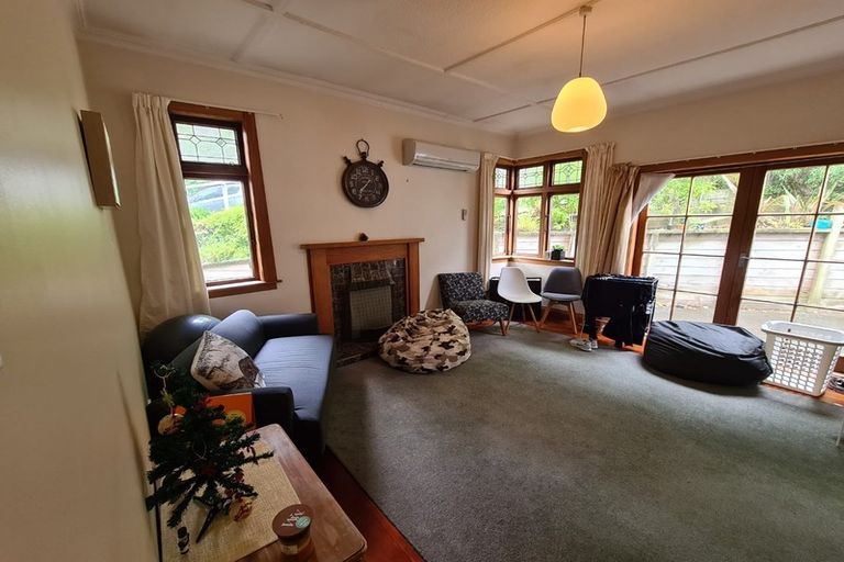 Photo of property in 76 Glenmore Street, Northland, Wellington, 6012