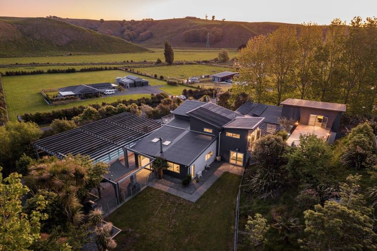 Photo of property in 671 No 3 Line, Okoia, Whanganui, 4582