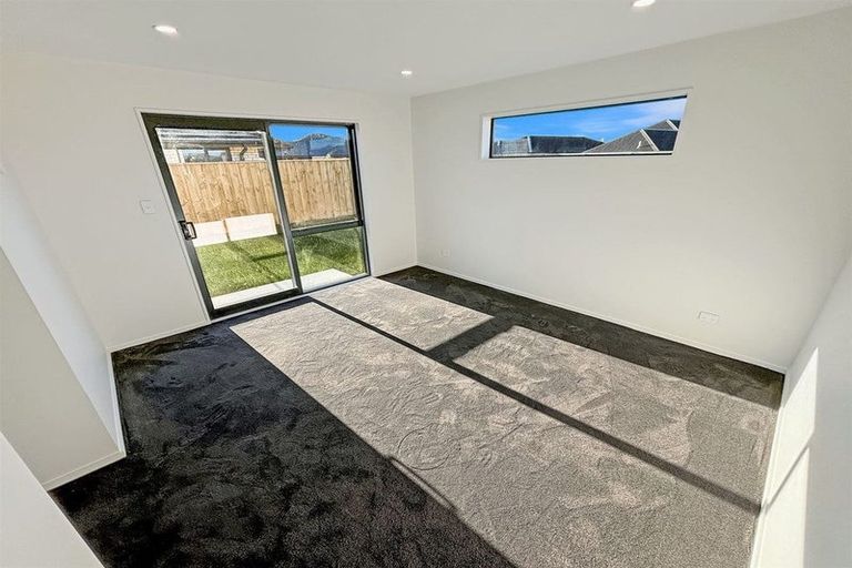 Photo of property in 22 Crossley Avenue, Woodend, 7610