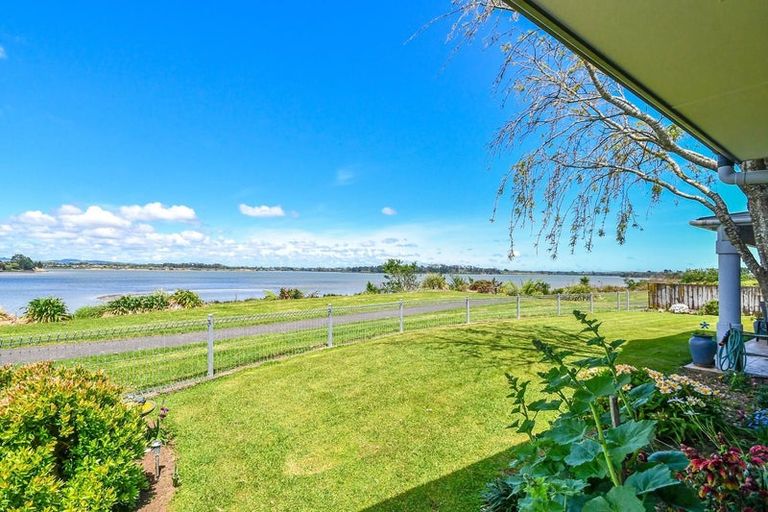 Photo of property in 21 Crannich Place, Wattle Downs, Auckland, 2103