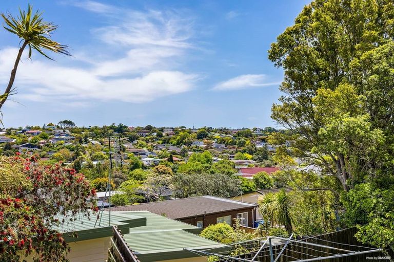 Photo of property in 2/12 Hollyhock Place, Browns Bay, Auckland, 0630