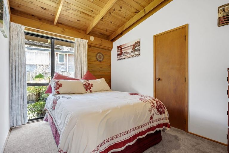 Photo of property in 3 Claret Place, Henderson, Auckland, 0612