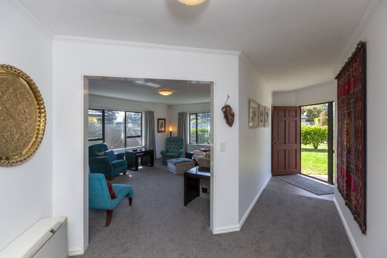 Photo of property in 5 Kotuku Drive, Paraparaumu Beach, Paraparaumu, 5032