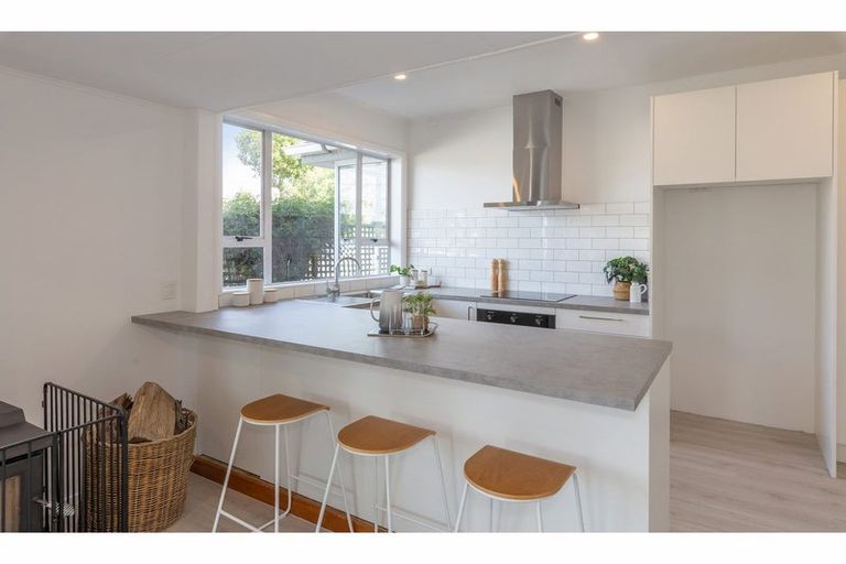 Photo of property in 7 Clouston Street, Saint Martins, Christchurch, 8022