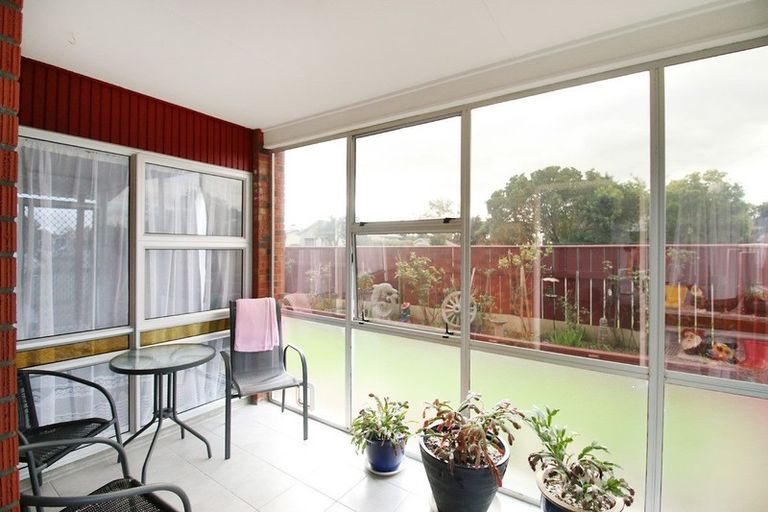 Photo of property in 24 Chelwood Street, Takaro, Palmerston North, 4412