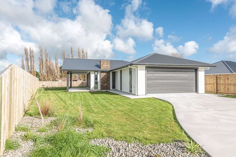 Photo of property in 30 Oldfield Lane, Marton, 4710