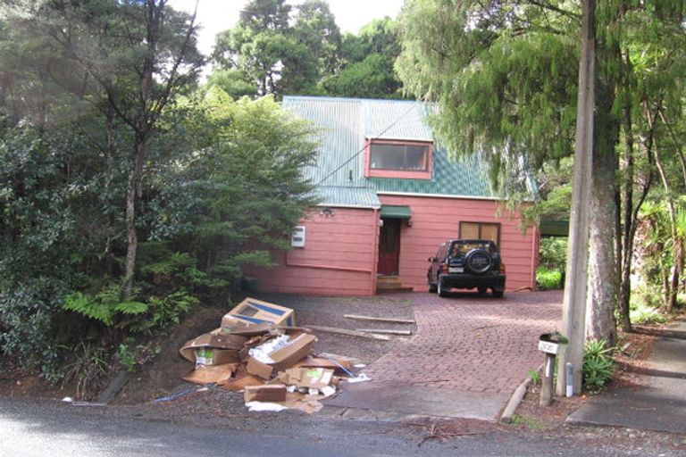 Photo of property in 305 Huia Road, Titirangi, Auckland, 0604