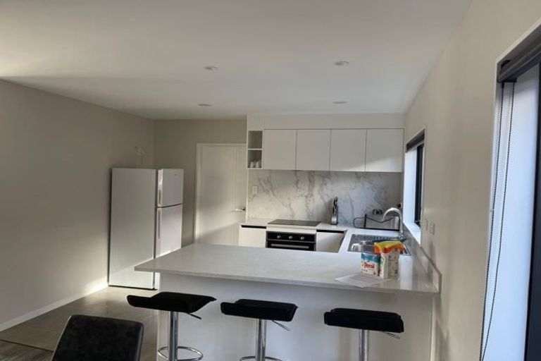 Photo of property in 12 Han Court, Glen Eden, Auckland, 0602