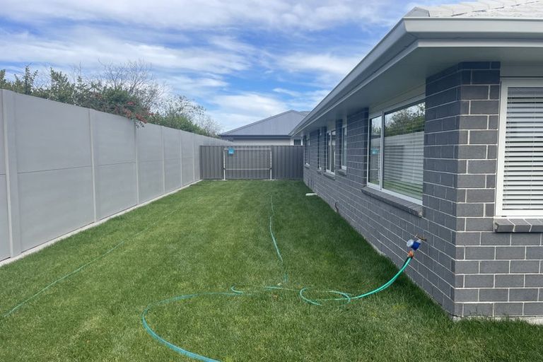 Photo of property in 14 George Yee Place, Taradale, 4112