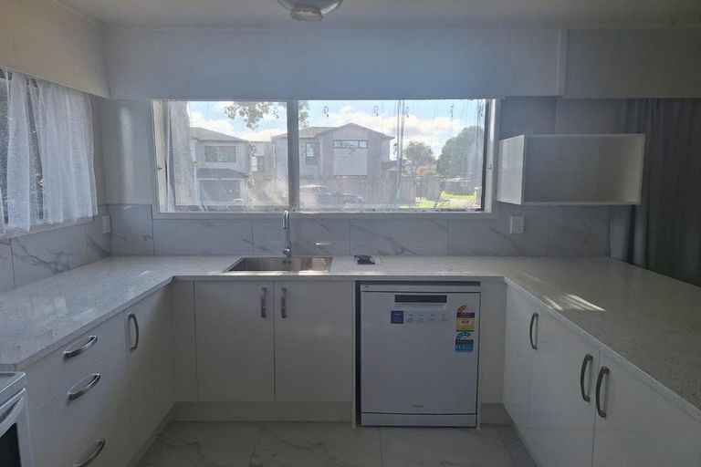 Photo of property in 32 Fairview Road, Papatoetoe, Auckland, 2025