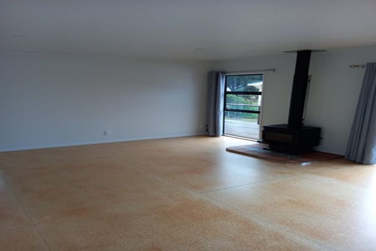 Photo of property in 65 Himatangi Street, Himatangi Beach, Foxton, 4891