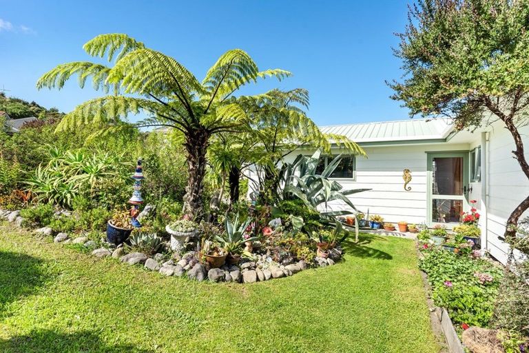Photo of property in 16 Coventry Close, Ascot Park, Porirua, 5024