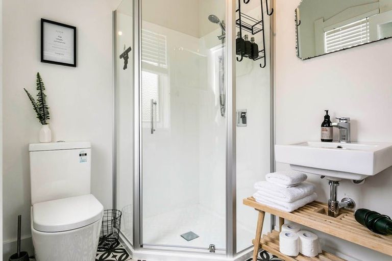 Photo of property in 56 Hamilton Road, Cambridge, 3434