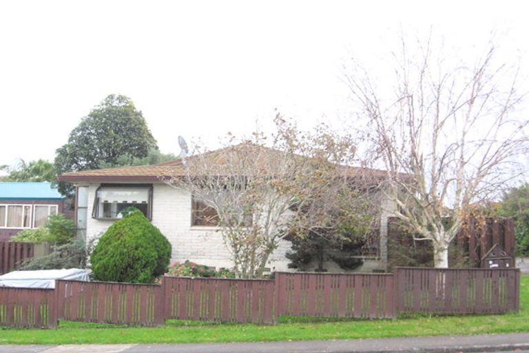 Photo of property in 2/53 Pigeon Mountain Road, Half Moon Bay, Auckland, 2012