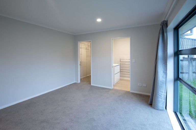 Photo of property in 12 Glastry Close, East Tamaki Heights, Auckland, 2016