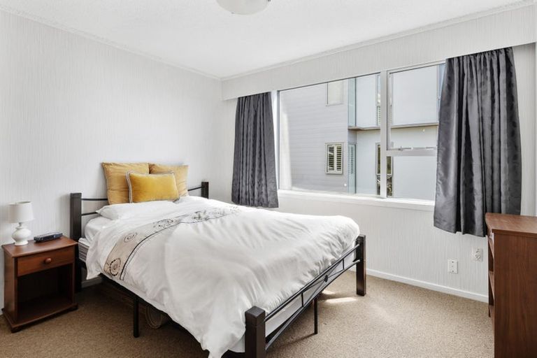 Photo of property in 271 Karaka Bay Road, Karaka Bays, Wellington, 6022