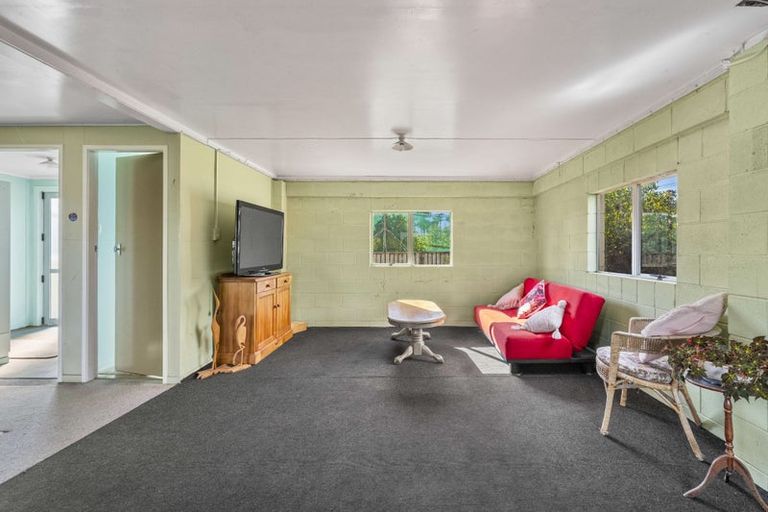 Photo of property in 155 Cross Road, Lepperton, New Plymouth, 4373