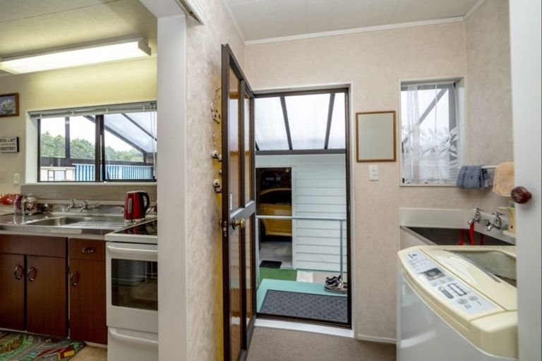 Photo of property in 8 Deller Grove, Silverstream, Upper Hutt, 5019