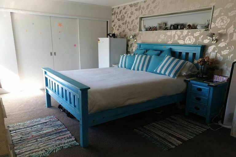 Photo of property in 234 Beach Haven Road, Beach Haven, Auckland, 0626