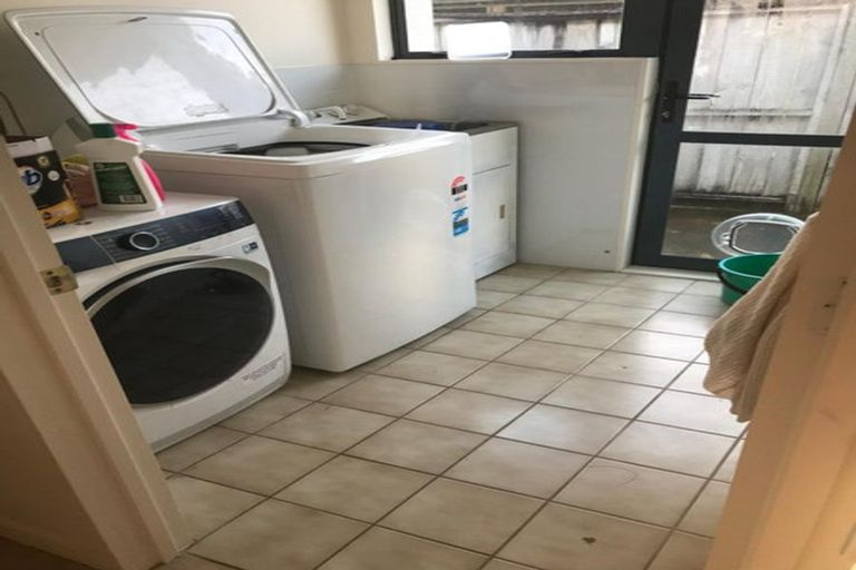 Photo of property in 230 Kilkenny Drive, East Tamaki Heights, Auckland, 2016