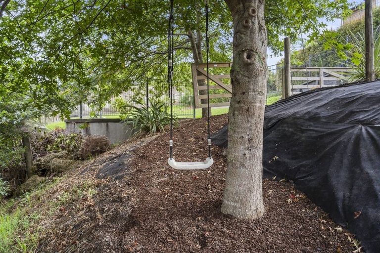 Photo of property in 112 Grand Drive, Orewa, 0931