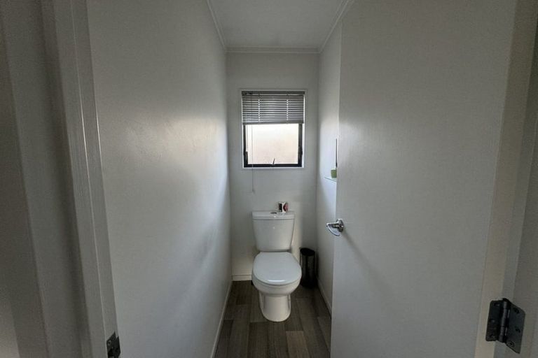 Photo of property in 51 Hollyford Drive, Clover Park, Auckland, 2105