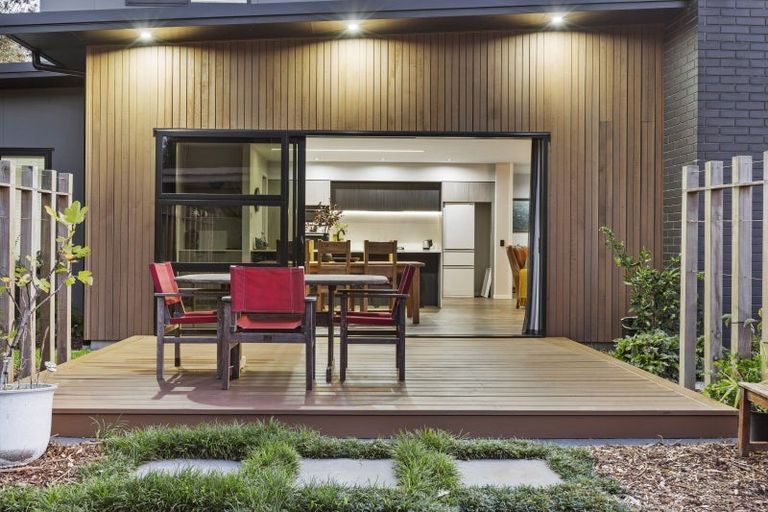 Photo of property in 3 Okoare Lane, Ferndale, New Plymouth, 4310