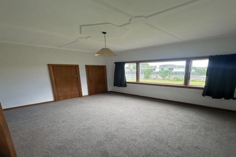 Photo of property in 30 Anzac Avenue, Onekawa, Napier, 4110